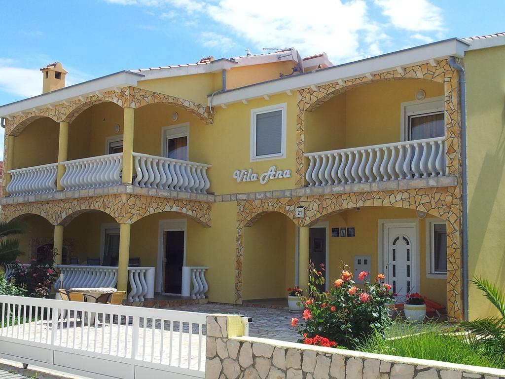 Apartments Vila Ana Vir Luaran gambar