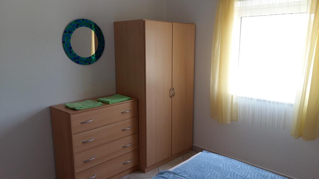Apartments Vila Ana Vir Luaran gambar