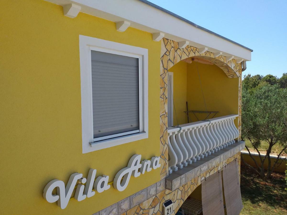 Apartments Vila Ana Vir Luaran gambar