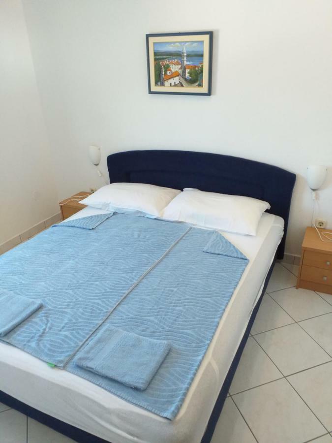 Apartments Vila Ana Vir Luaran gambar
