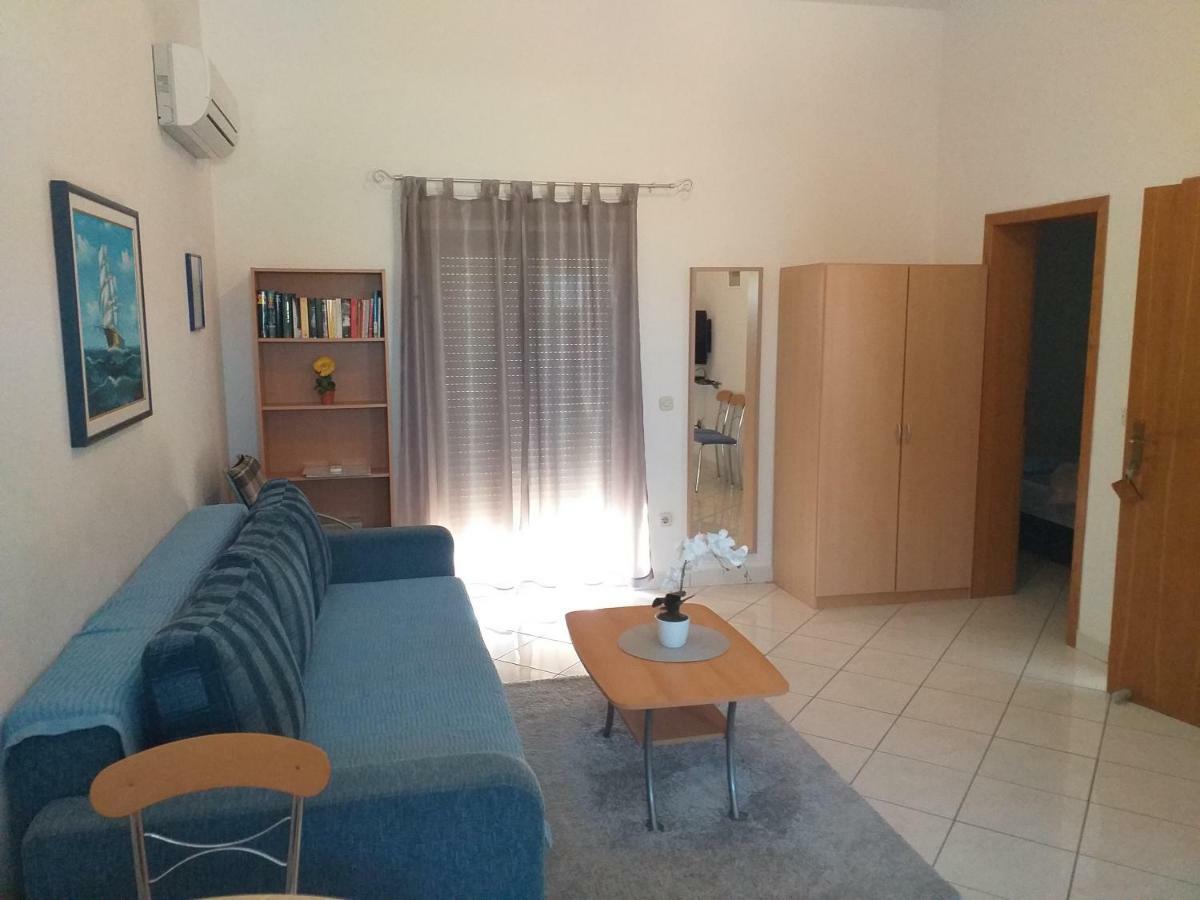 Apartments Vila Ana Vir Luaran gambar